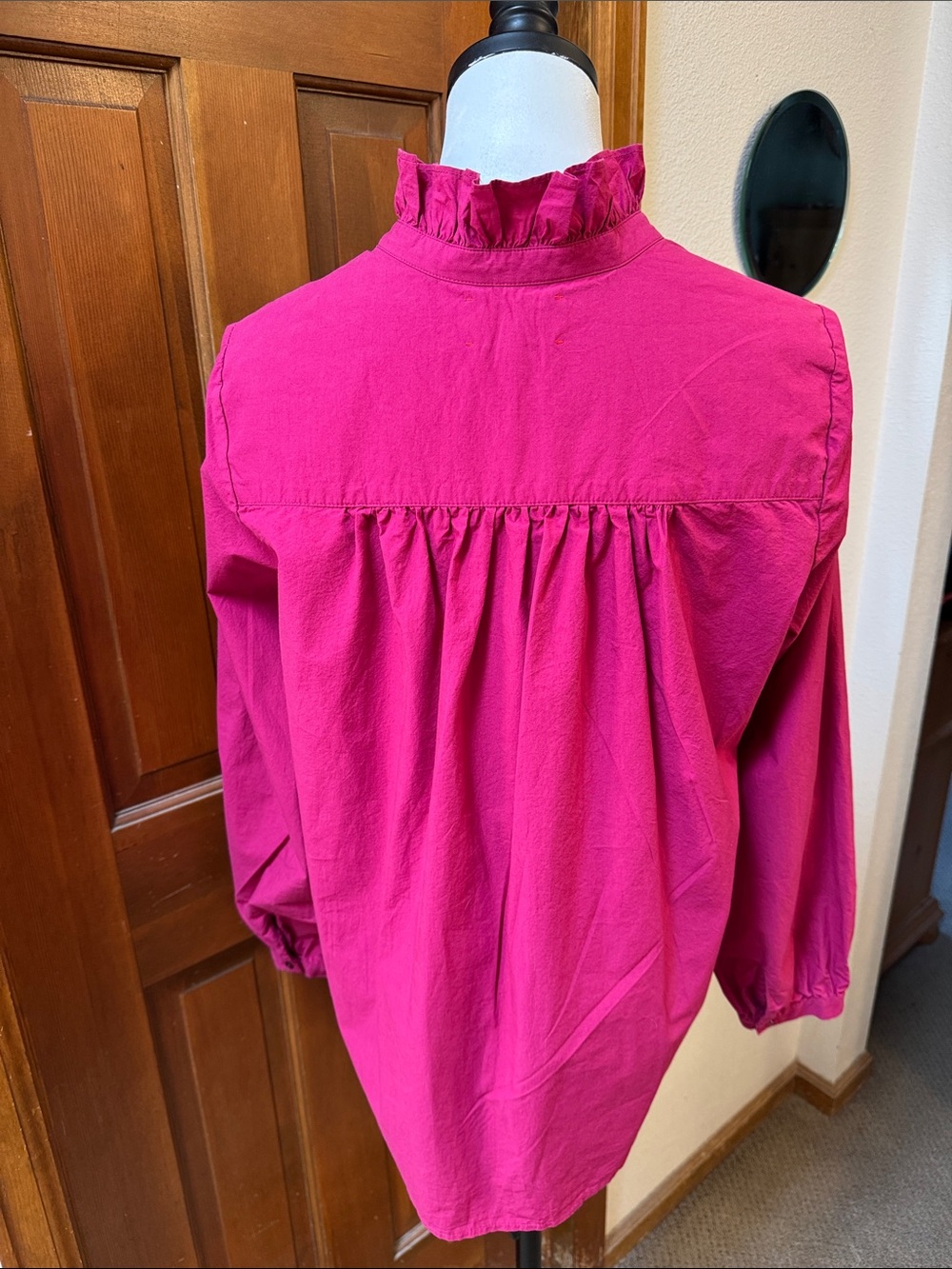 PRICE FIRM XiRENA Ruffled Shirt Size M - Picture 9 of 10